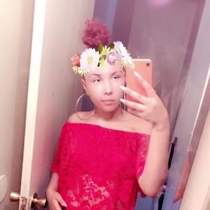 Meet your Posher, Elayna